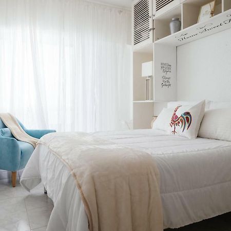 2 Room Condo - 5 Mins From Costa Da Caparica Beach & Bars Eksteriør billede
