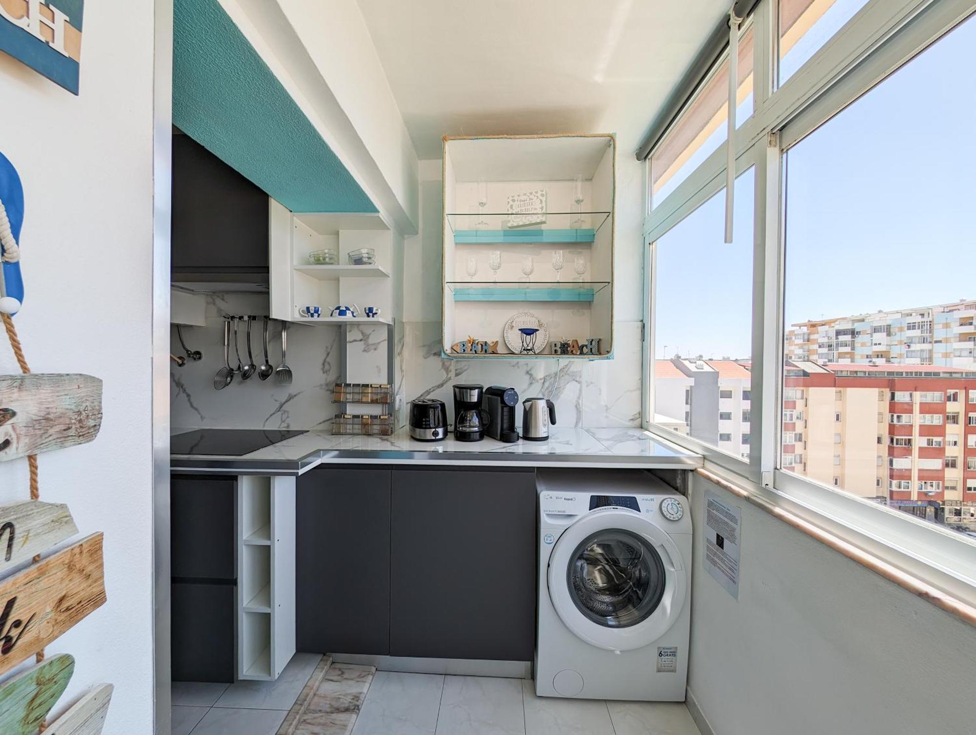 2 Room Condo - 5 Mins From Costa Da Caparica Beach & Bars Eksteriør billede